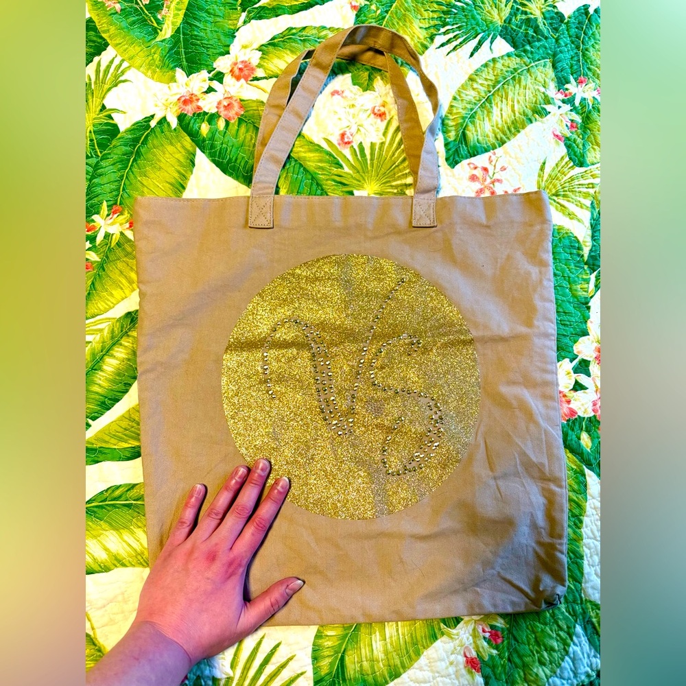 NEW! VICTORIAโS SECRET BLING GLITTER GOLD SHOPPING TOTE or BEACH BAG